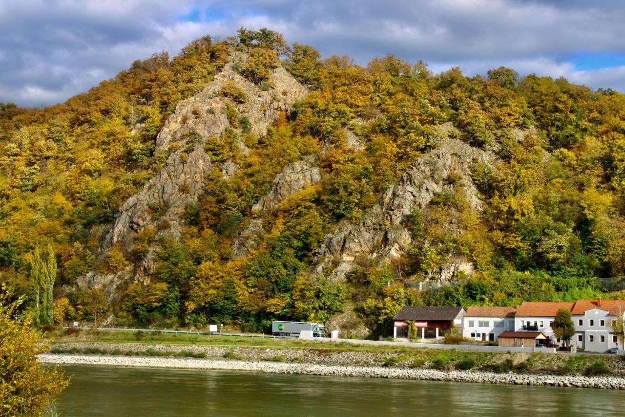 Ferienwohnung HAUS-DONAU in der Wachau Aggsbach Exterior foto