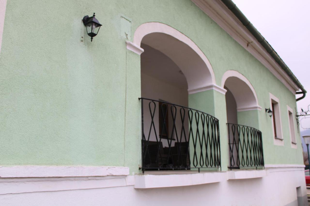 Ferienwohnung HAUS-DONAU in der Wachau Aggsbach Exterior foto